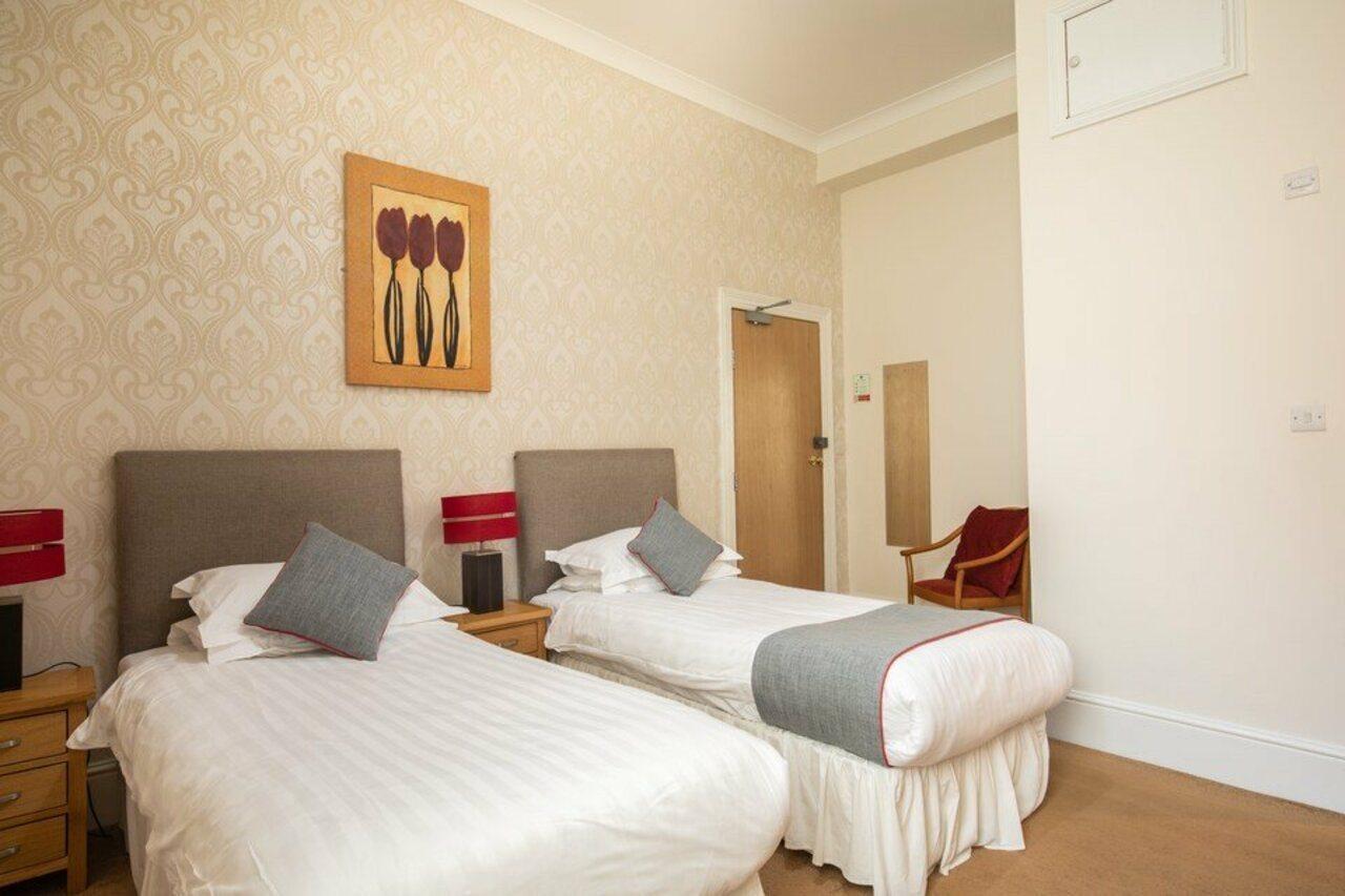 The Berkeley Guesthouse Истборн Екстериор снимка