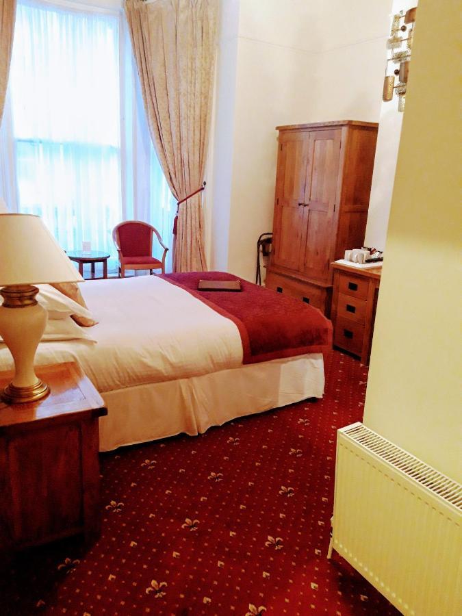 The Berkeley Guesthouse Истборн Екстериор снимка
